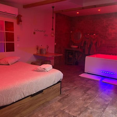 La Dream Night Apartment ปงโตล-กงโบล ภายนอก รูปภาพ