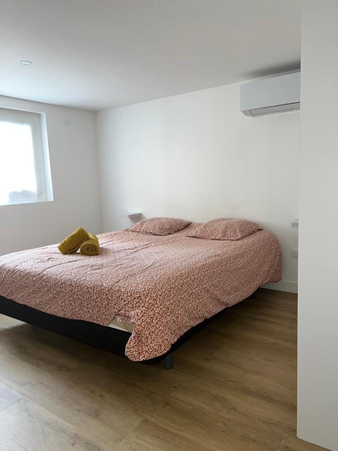 La Dream Night Apartment ปงโตล-กงโบล ภายนอก รูปภาพ