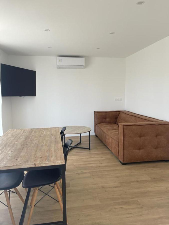 La Dream Night Apartment ปงโตล-กงโบล ภายนอก รูปภาพ