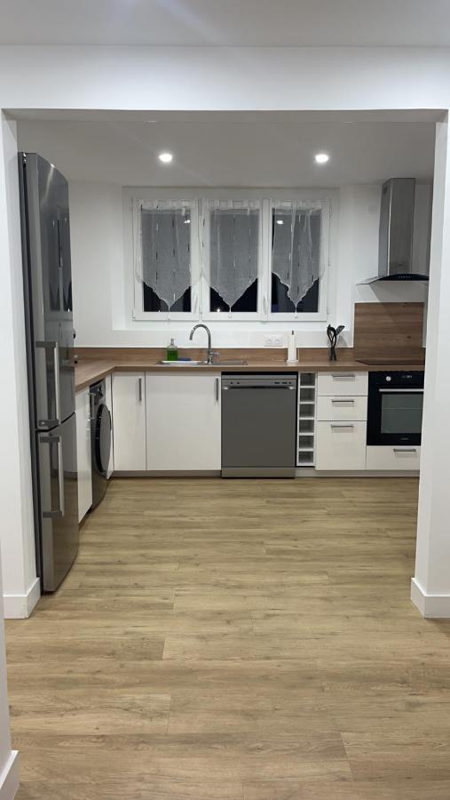 La Dream Night Apartment ปงโตล-กงโบล ภายนอก รูปภาพ