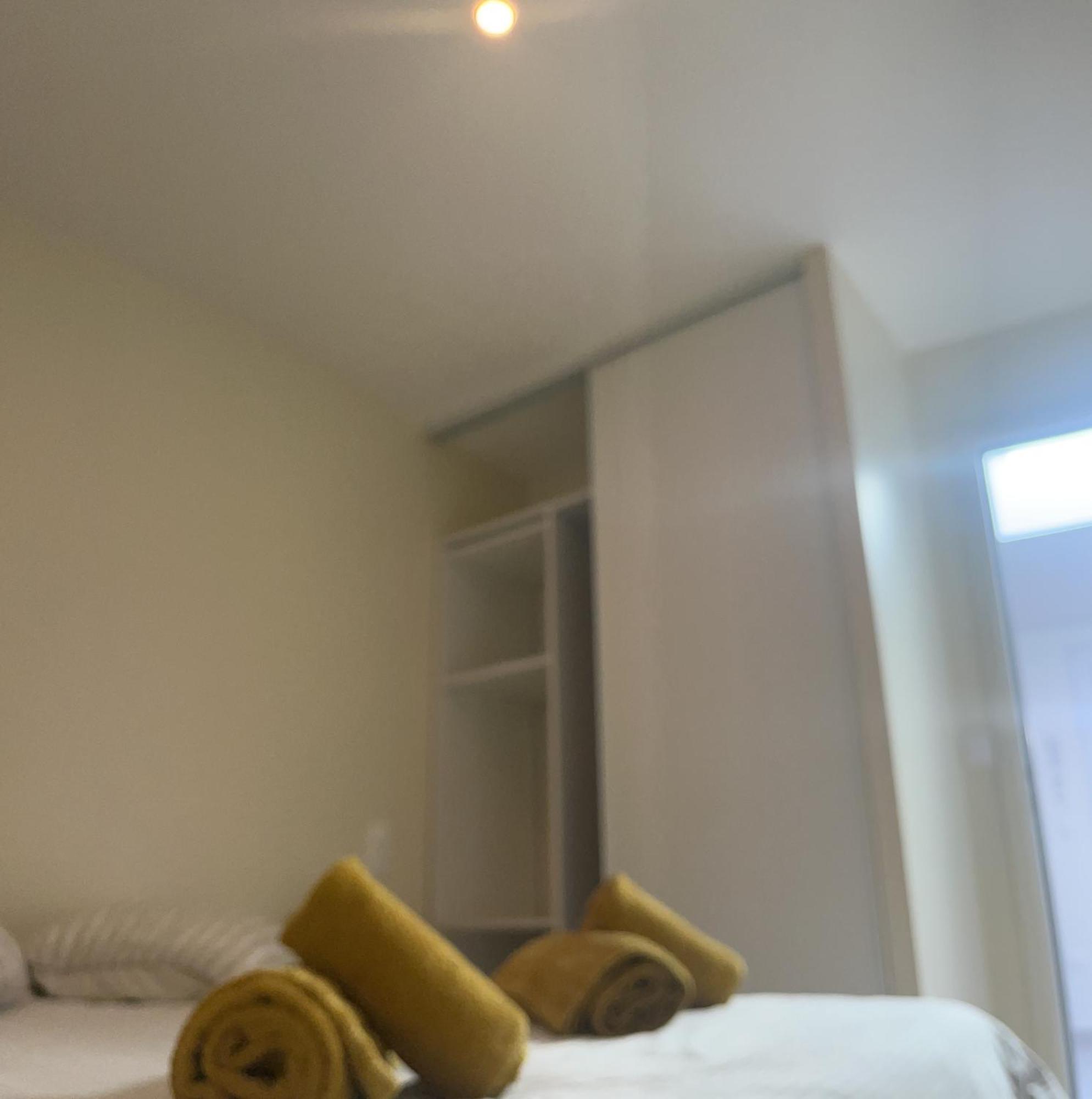 La Dream Night Apartment ปงโตล-กงโบล ภายนอก รูปภาพ