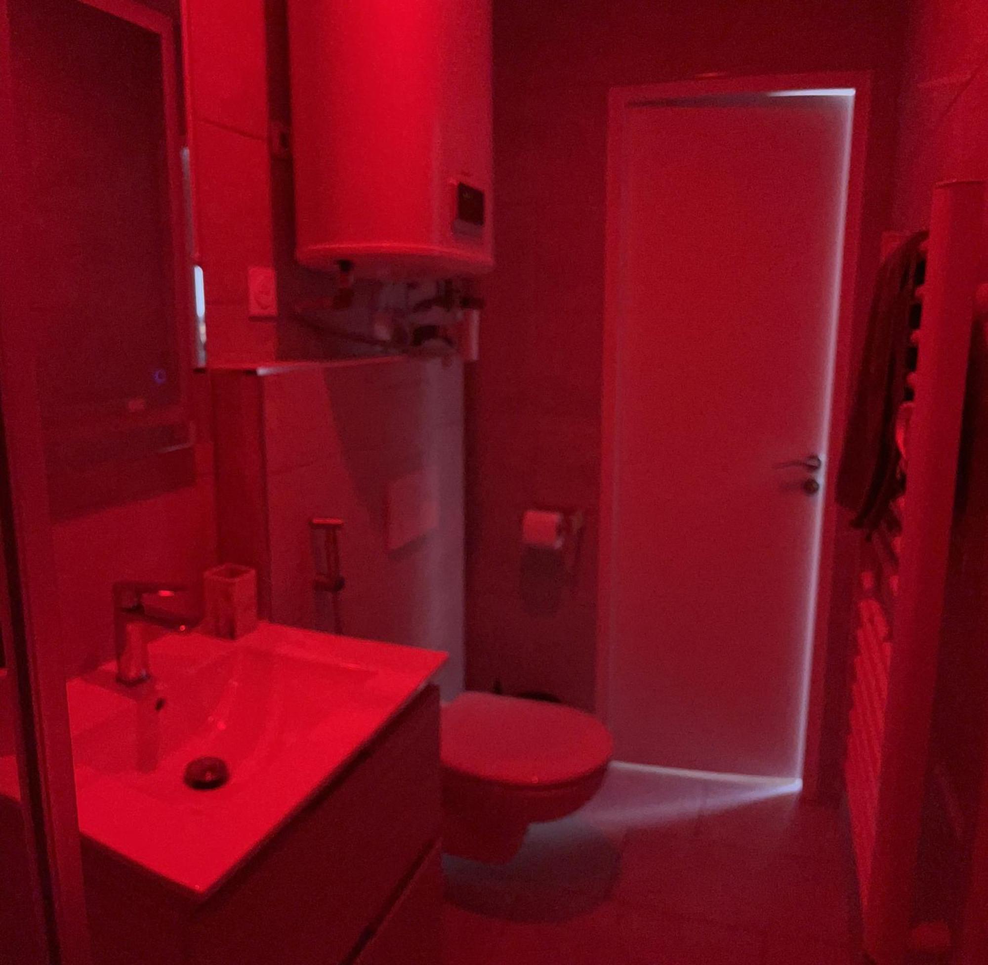 La Dream Night Apartment ปงโตล-กงโบล ภายนอก รูปภาพ