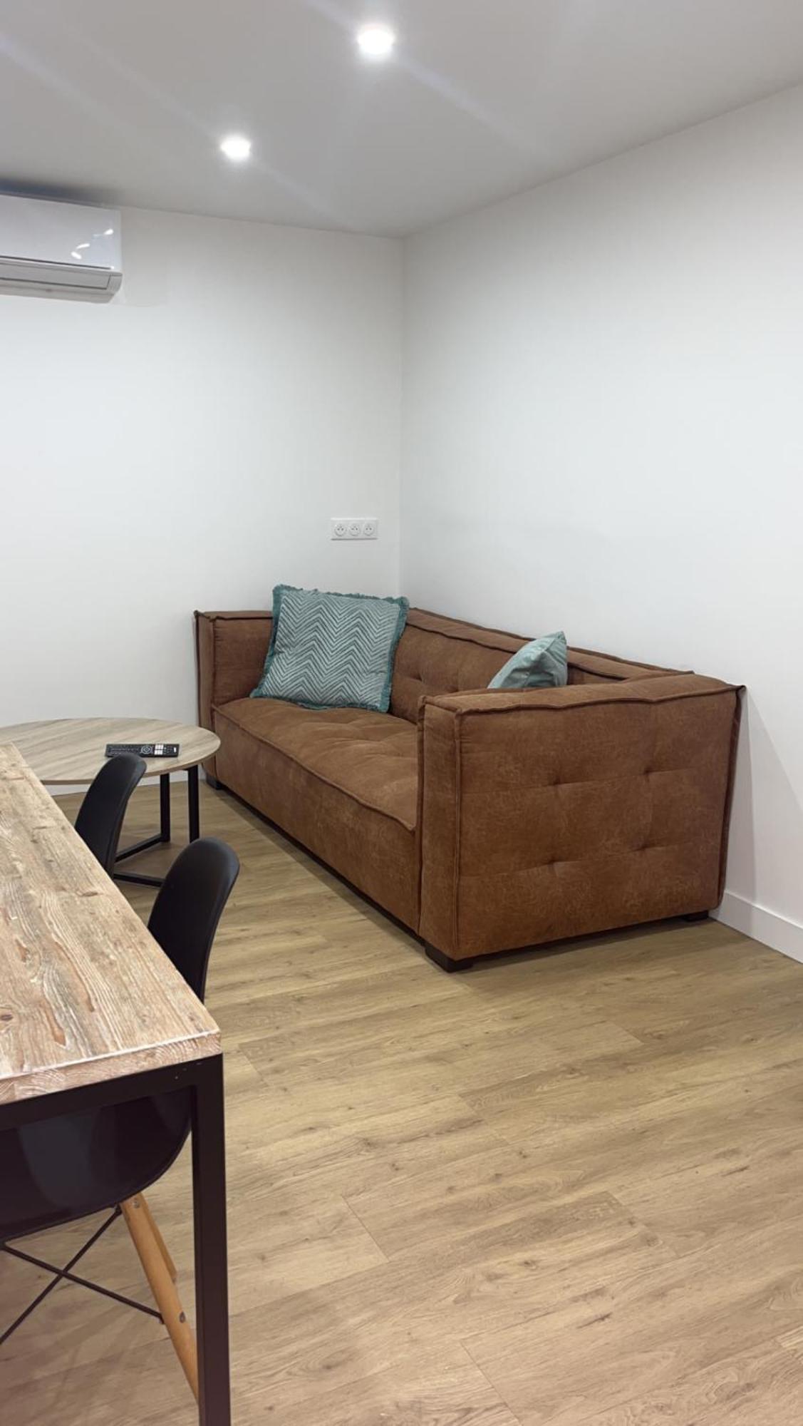 La Dream Night Apartment ปงโตล-กงโบล ภายนอก รูปภาพ
