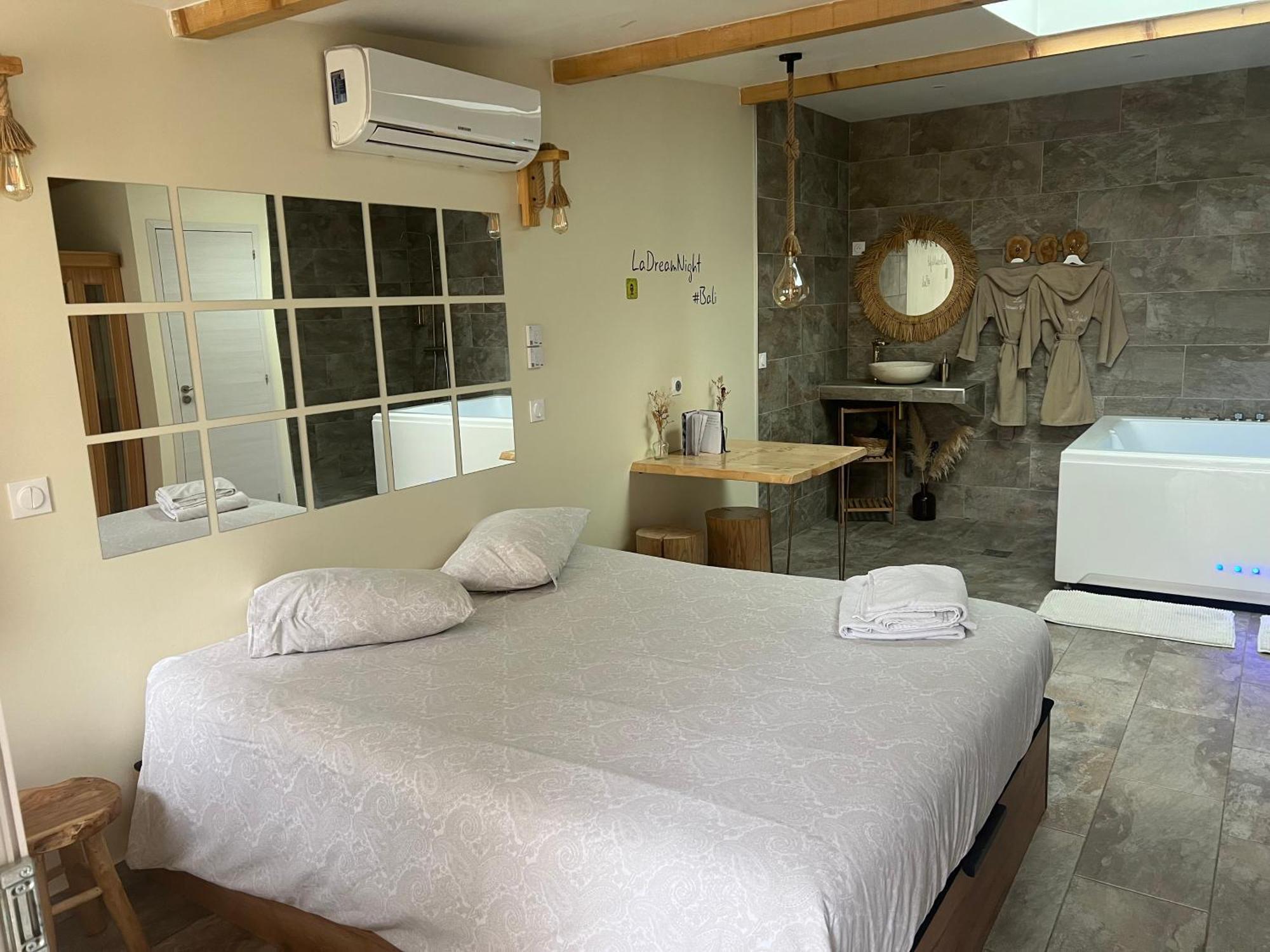La Dream Night Apartment ปงโตล-กงโบล ภายนอก รูปภาพ